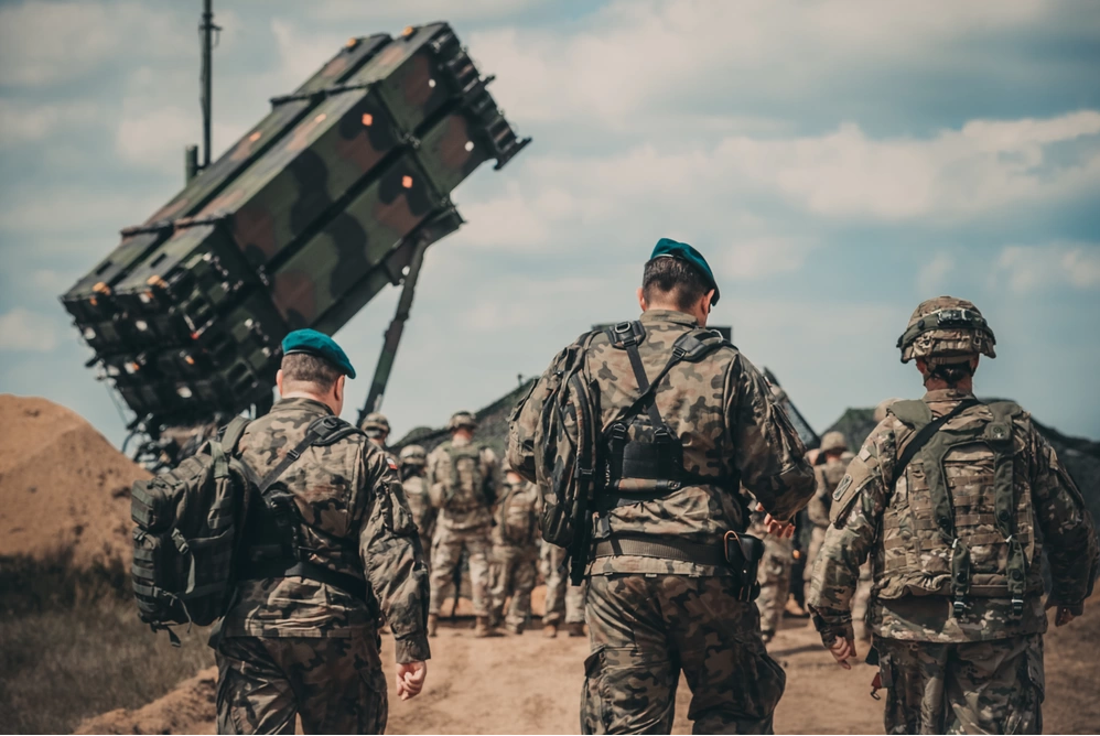 Les États-Unis transfèrent deux batteries de missiles Patriot en Pologne au milieu des tensions avec la Russie