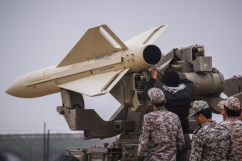 L’Iran teste le nouveau système de défense aérienne à courte portée AD-08 “Majid”