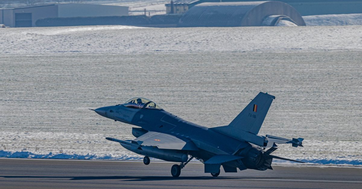 La Belgique immobilise ses F-16 pour des inspections de moteurs à l’échelle de sa flotte