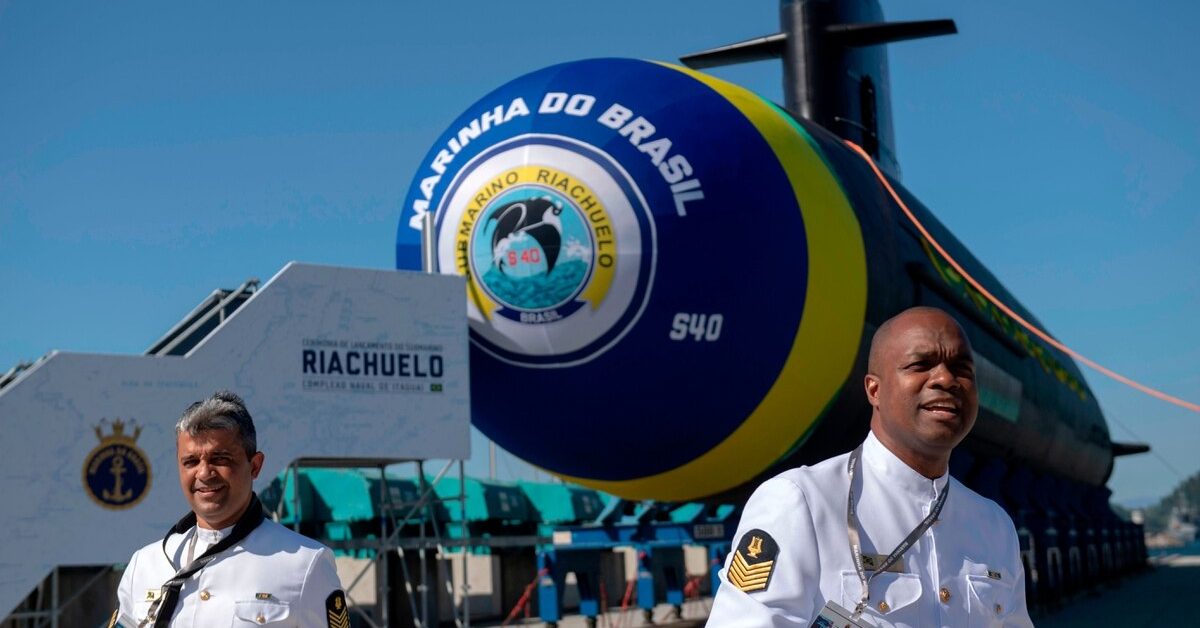 Le nouveau sous-marin brésilien Riachuelo achève des tests de surface et de propulsion indépendants