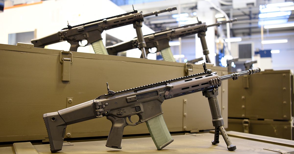 La Pologne signe un contrat majeur pour les fusils MSBS GROT et les pistolets VIS 100