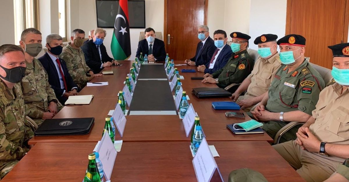 L’ambassadeur américain en Libye et le commandant de l’AFRICOM rencontrent de hauts responsables du gouvernement libyen