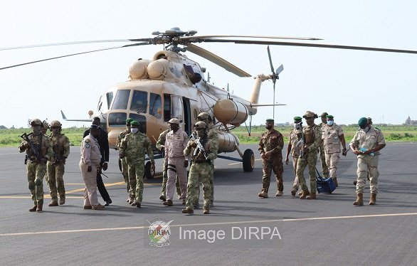 Le Mali intronise plusieurs avions et hélicoptères