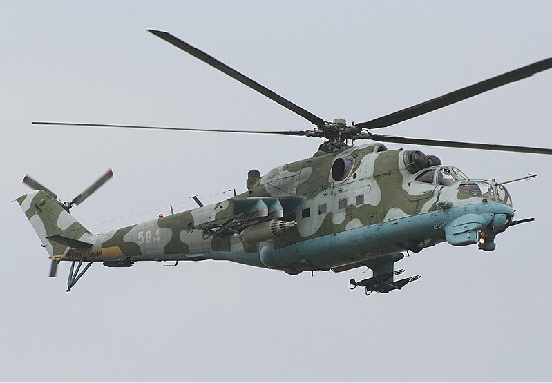 Le Mali reçoit deux hélicoptères d’attaque Mi-24P de Russie