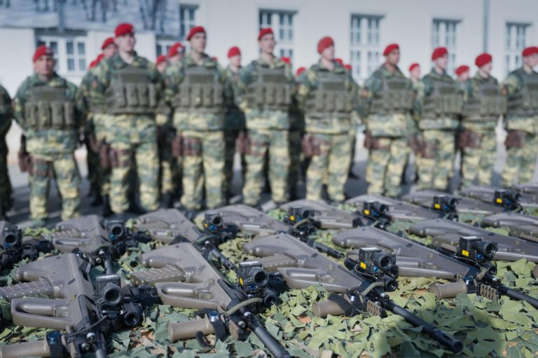 L’Autriche commence à émettre des fusils Steyr AUG améliorés