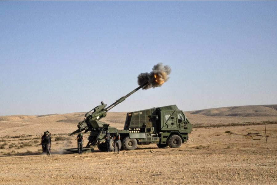 Elbit Systems fournira des systèmes d’artillerie ATMOS à un pays sans nom