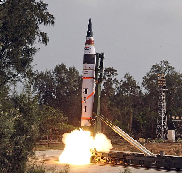 L’Inde teste avec succès le missile balistique Agni-V à capacité nucléaire