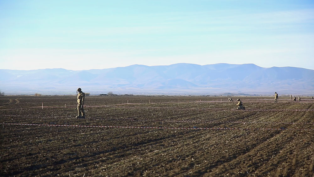L’Azerbaïdjan libère 15 Arméniens pour la localisation de 97 000 mines terrestres