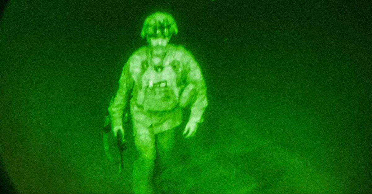 Les derniers soldats américains quittent l’Afghanistan, la “mission diplomatique” se poursuit