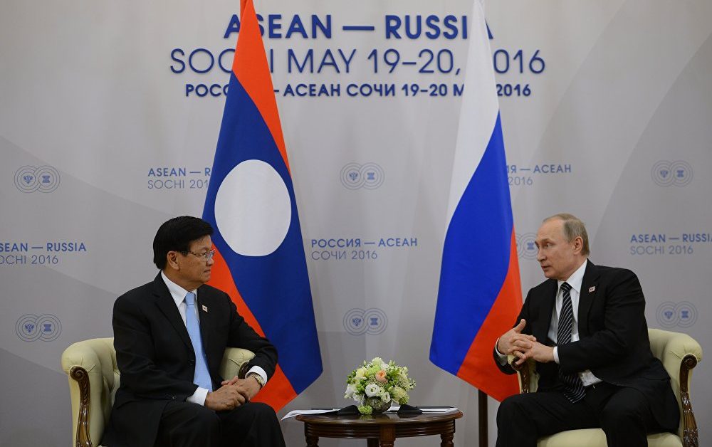 La Russie formera des troupes laotiennes et construira un aéroport militaire au Laos