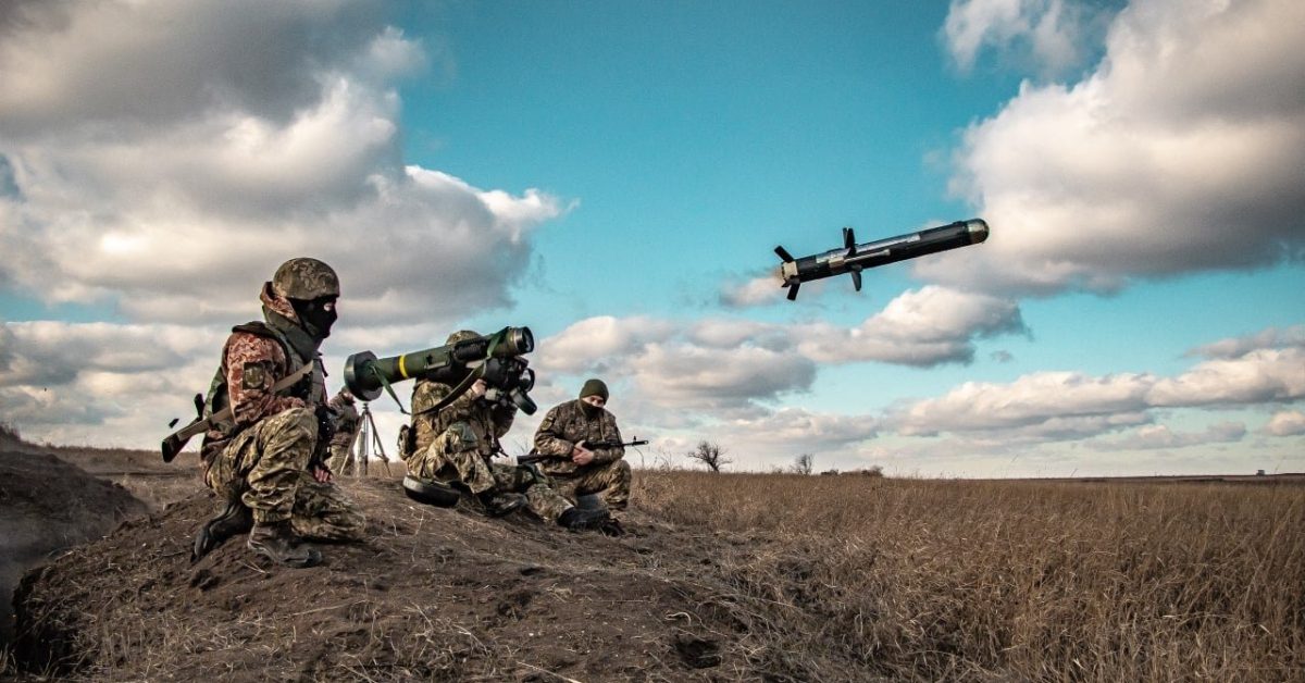 Les pays baltes fourniront des javelots et des missiles Stinger comme aide militaire à l’Ukraine