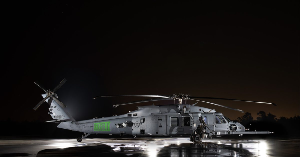 L’hélicoptère de sauvetage de combat HH-60W officiellement nommé le Jolly Green II
