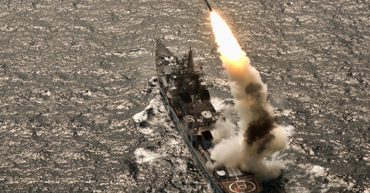 La marine indienne cherche à développer un nouveau missile “Glidefire”