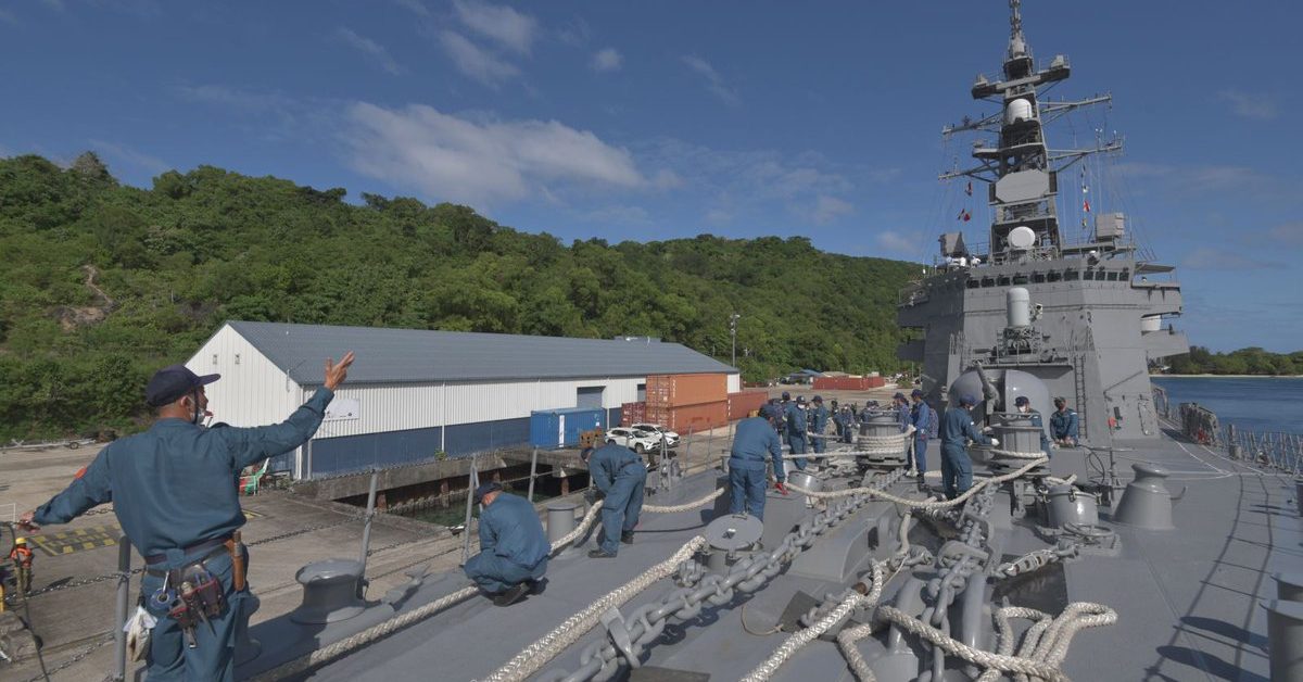 Un destroyer japonais visite les îles Salomon et le Vanuatu dans le cadre d’un déploiement dans l’Indo-Pacifique