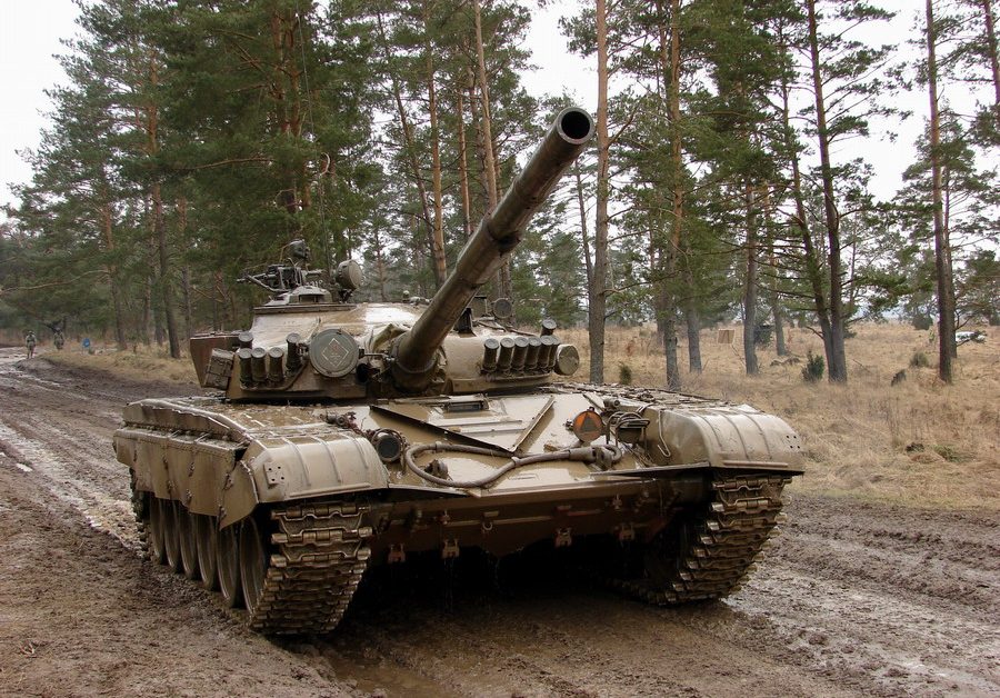 Le Premier ministre polonais confirme le transfert des chars T-72 en Ukraine