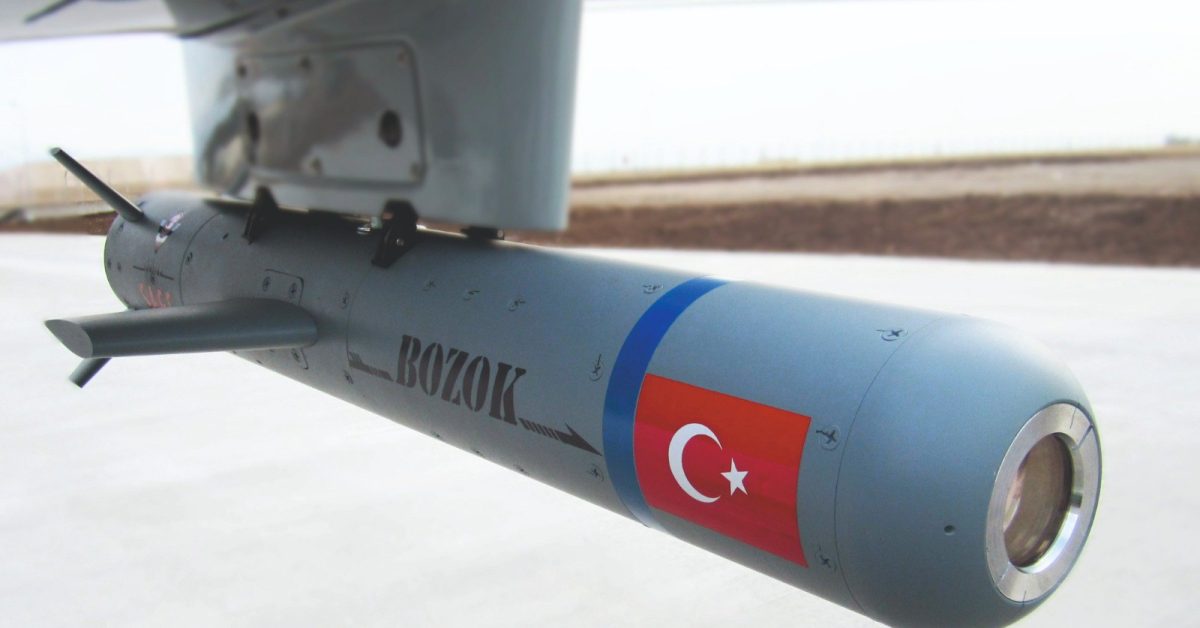 L’industrie de la défense turque commence la production de masse de munitions à guidage laser BOZOK pour drones
