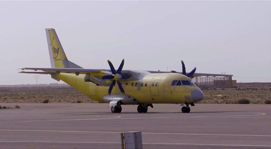 L’avion de transport léger Simorgh, développé par l’Iran, achève avec succès son premier essai en vol