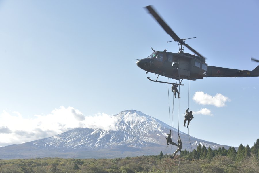 L’armée philippine recevra un don d’hélicoptère japonais